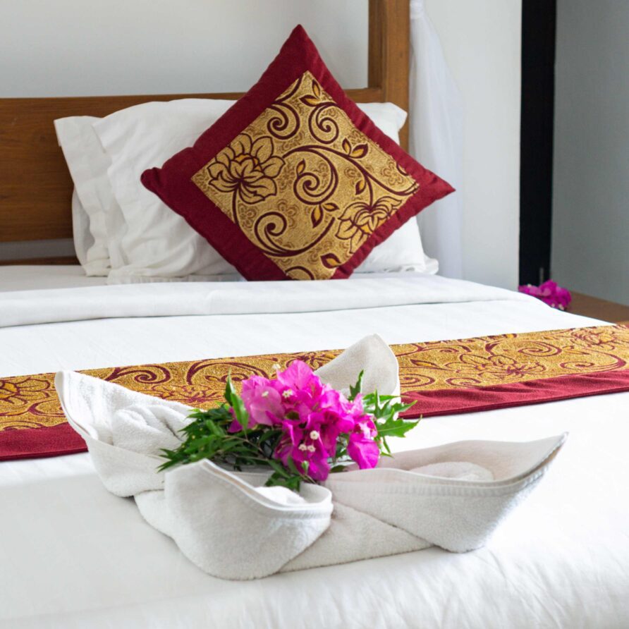 Tri Murti - zDetials